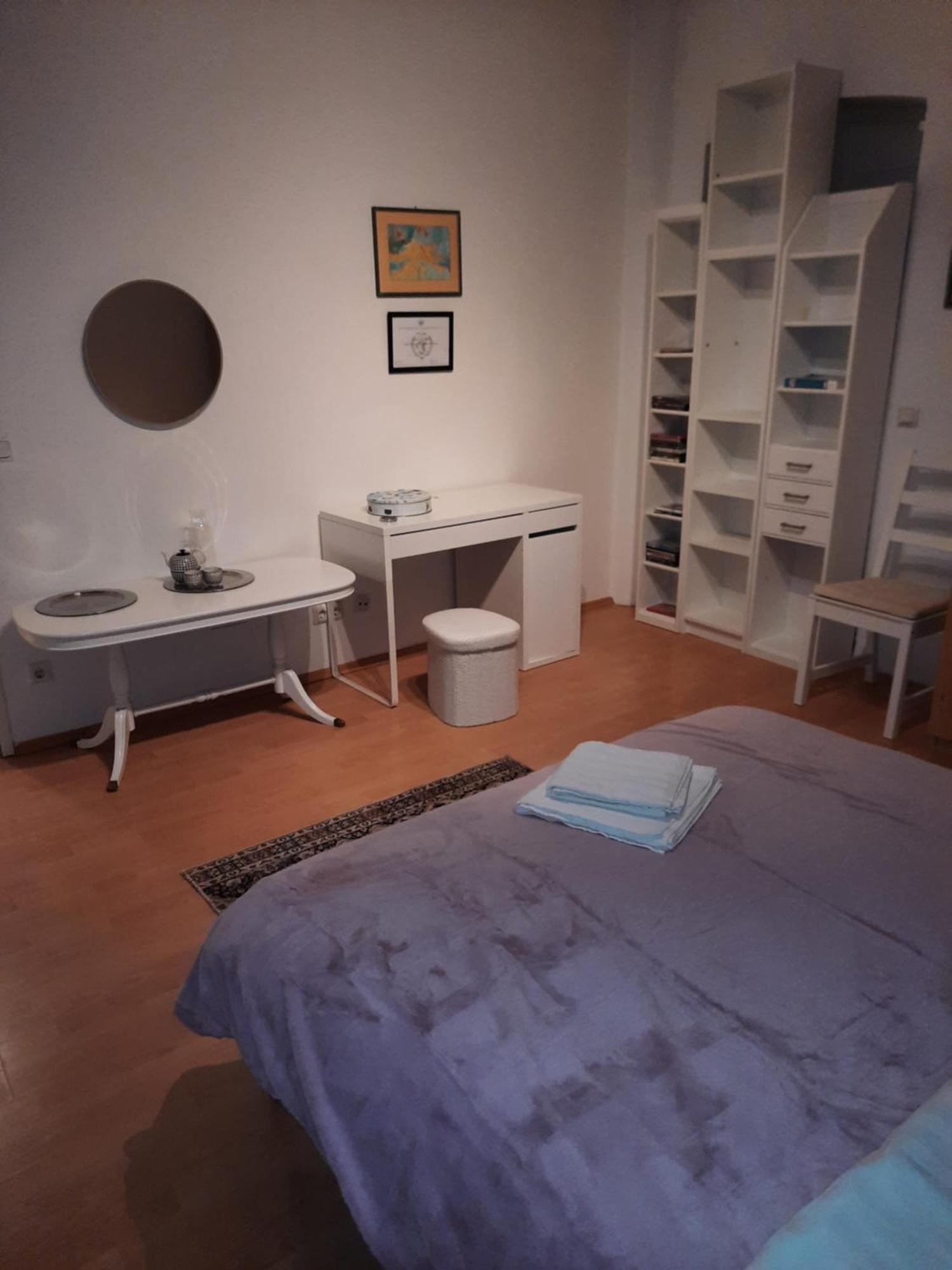 Romantic-1 Bedroom Apartment Wien